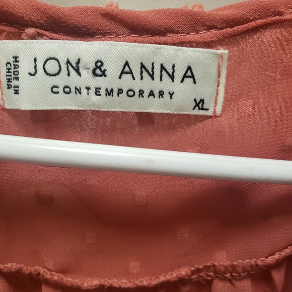 Beautiful Blouse - Picture 3 of 3